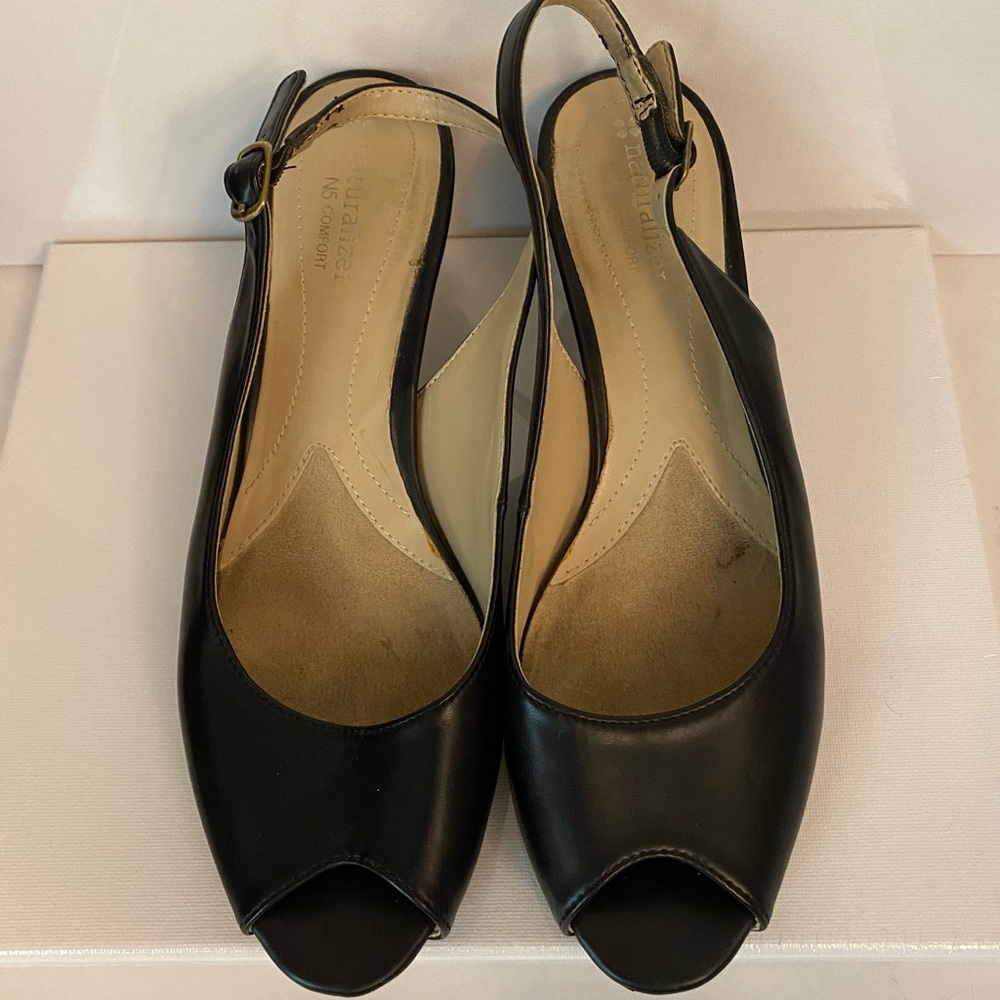 Naturalizer Happie Black Peep Toe Kitten Slingbacks 8 - Picture 6 of 6